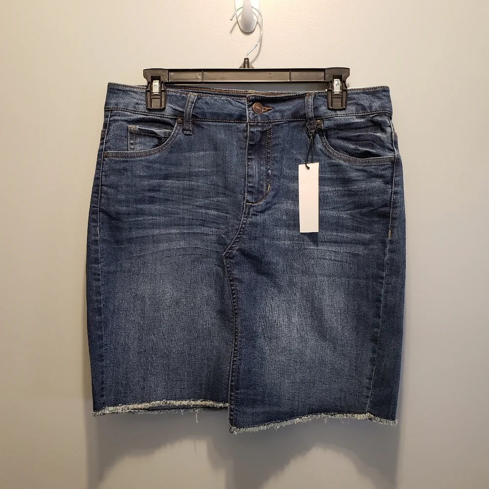 Hollywood & Vine Denim Mini Skirt | Medium Wash | Raw Hem | Revolve NWT!